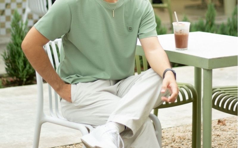 Nếu bạn sinh năm 2006, hãy tránh dùng màu xanh lá làm màu chủ đạo