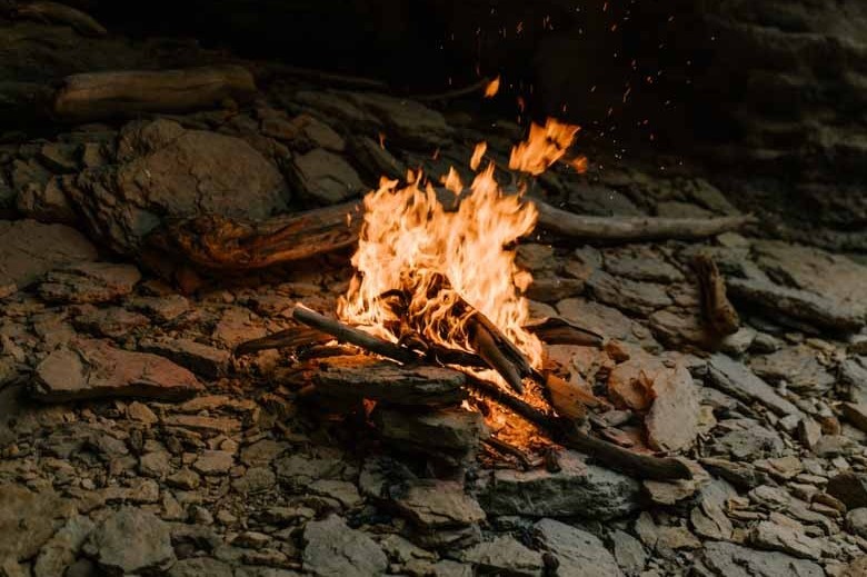 Người sinh năm 1957 Đinh Dậu thuộc ngũ hành Sơn Hạ Hỏa