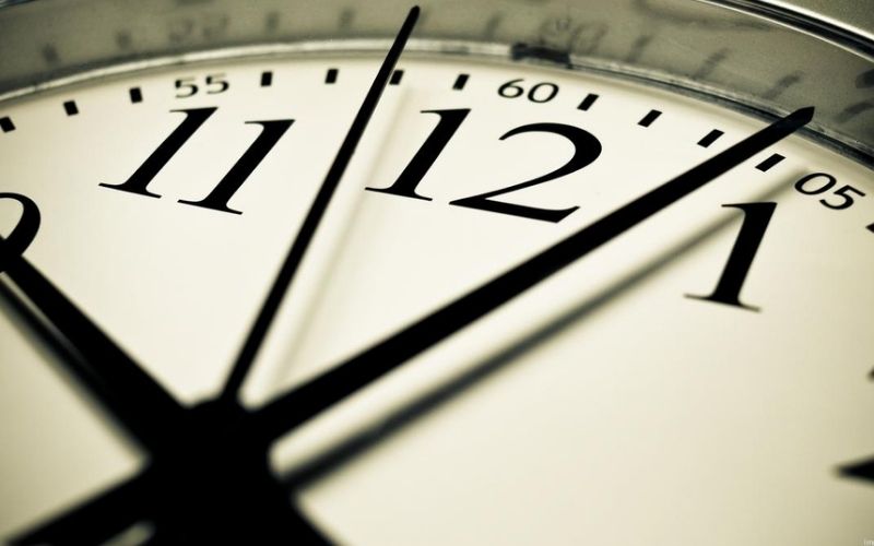 Xuất hành đúng giờ lành là chìa khóa mở ra vượng khí cho nam Canh Thân