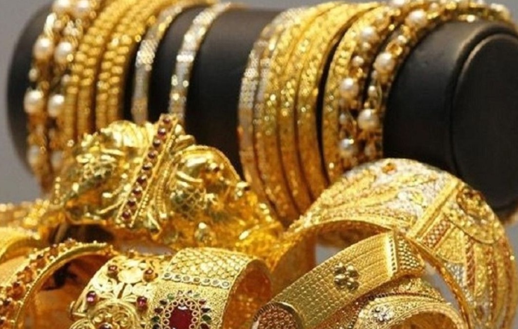 Nữ sinh năm 1971 thuộc mệnh Thoa Xuyến Kim