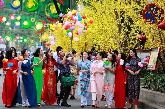 Giờ xuất hành hợp mệnh nữ mạng Nhâm Tý 1972 sẽ giúp năng lượng dương lan tỏa, gia tăng may mắn 