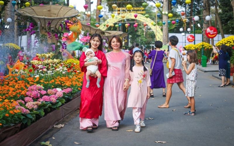 Nữ Tân Dậu xuất hành đúng hướng vào ngày đầu năm để cả năm suôn sẻ