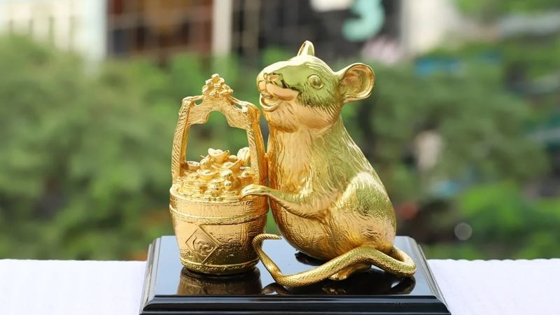 Nữ mạng tuổi Canh Tý mệnh Thổ tương khắc Mộc và Thủy