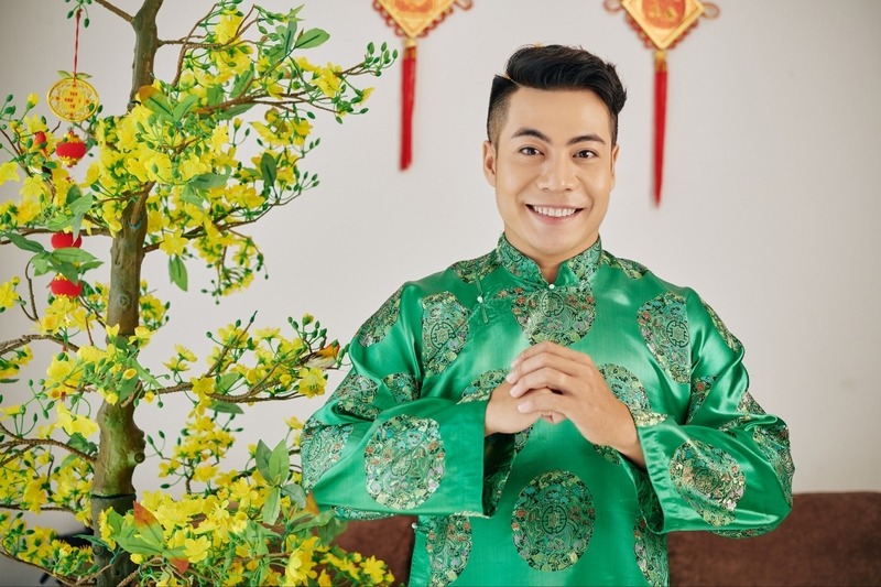 Nên giữ tâm thế vui vẻ, thoải mái và sửa soạn tươm tất khi xuất hành đầu năm