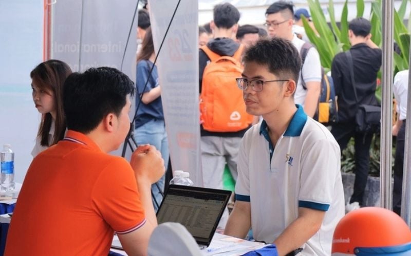 Hướng Phục Vị giúp nam Đinh Hợi nhận được sự giúp đỡ quý nhân