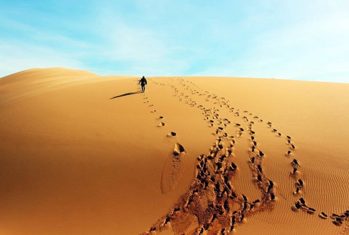 Nữ mạng sinh năm 1977 Đinh Tỵ thuộc mệnh Sa Trung Thổ