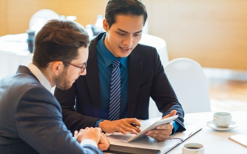 Nam Ất Hợi 1995 với năng lượng từ mệnh Hỏa có khả năng thích ứng cao trong môi trường khắc nghiệt