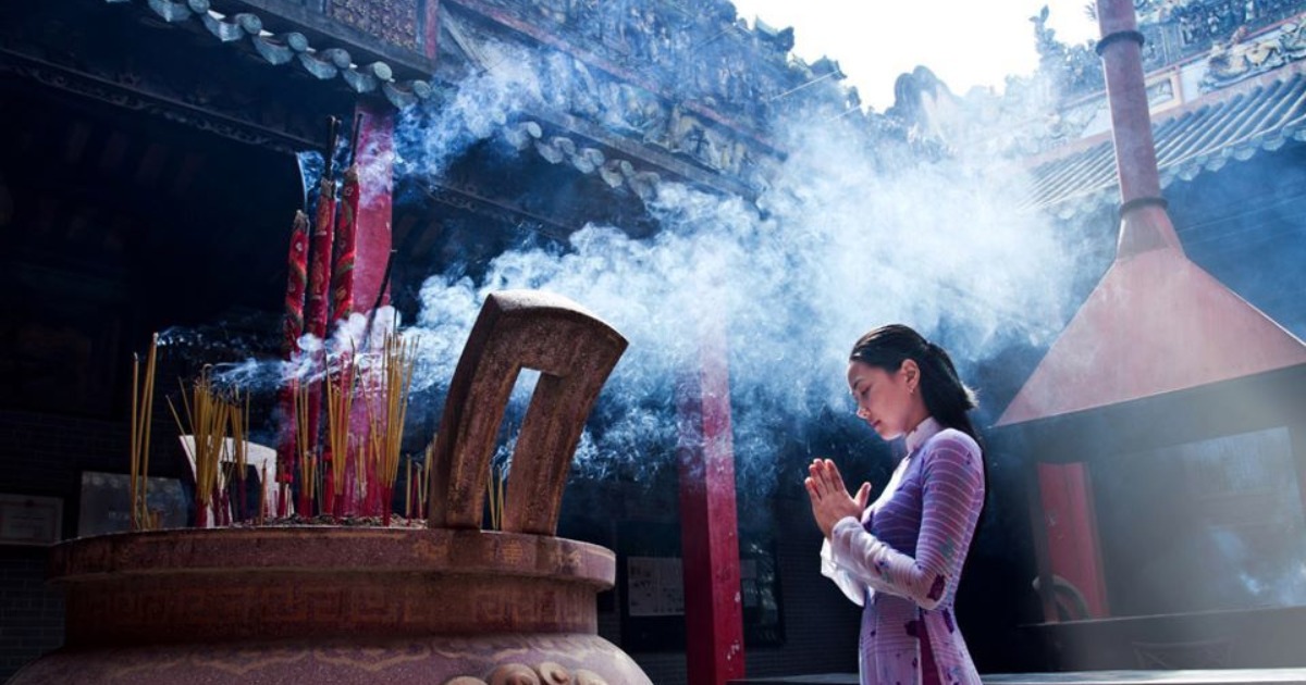 Xuất hành đi lễ Chùa vào đầu năm mới sẽ giúp kích hoạt vận khí tốt suốt cả năm