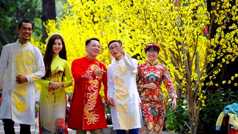 Các hướng xuất hành bổ trợ cho một mục tiêu của nam Bính Tuất 2006 trong năm Bính Ngọ 2026