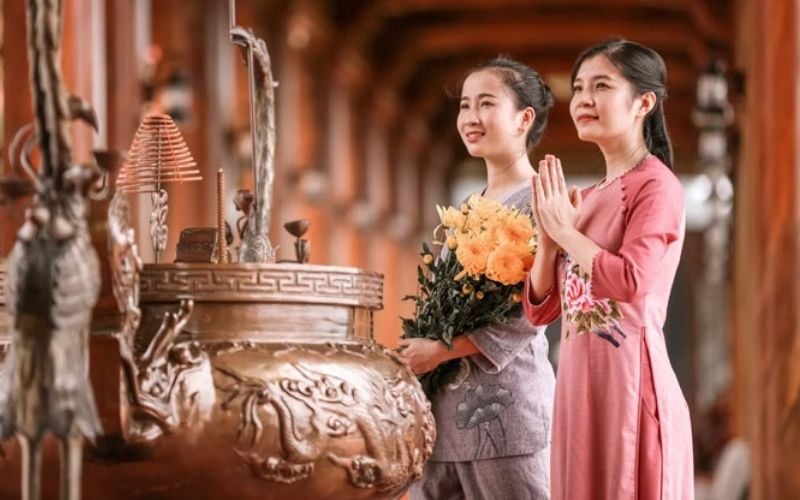 Rằm tháng 10 là dịp tri ân trời đất và tưởng niệm tổ tiên đầy ý nghĩa