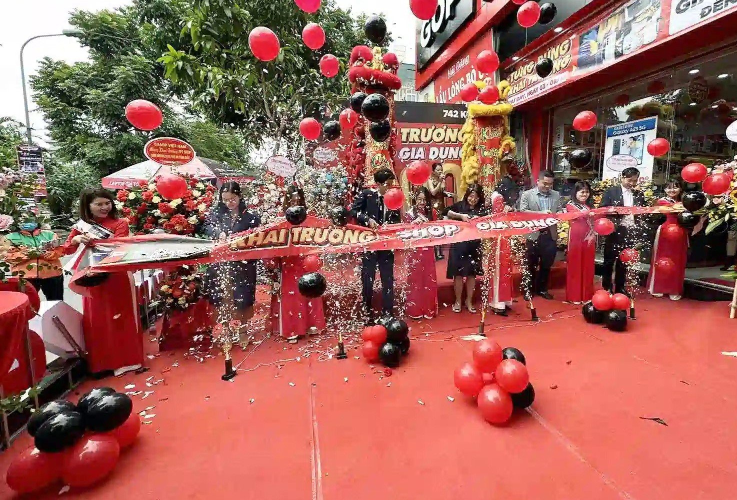 Bạn nên chọn giờ đẹp trong ngày để thực hiện nghi thức khai trương