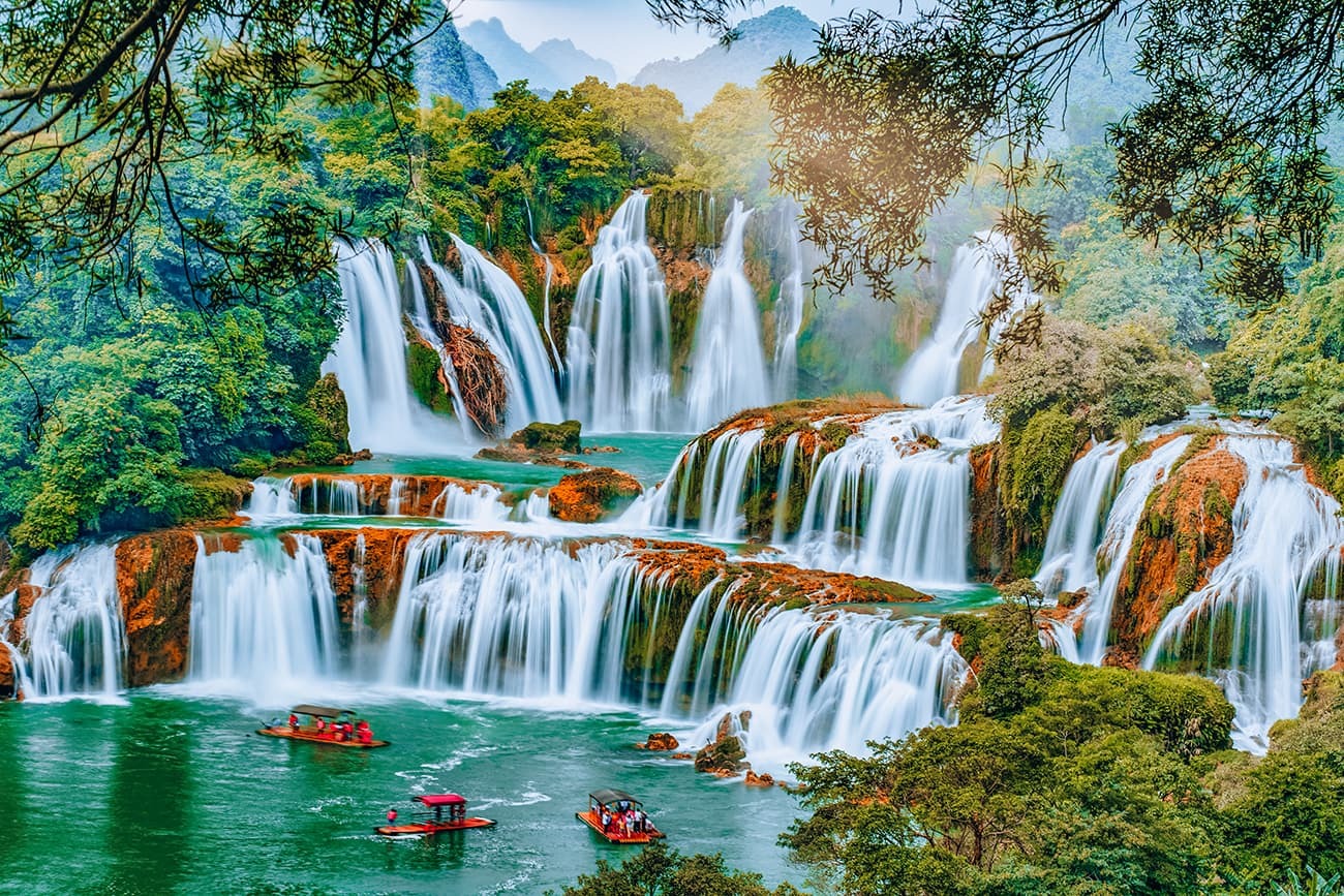 Nữ mạng sinh năm 1975 thuộc mệnh Đại Khê Thủy