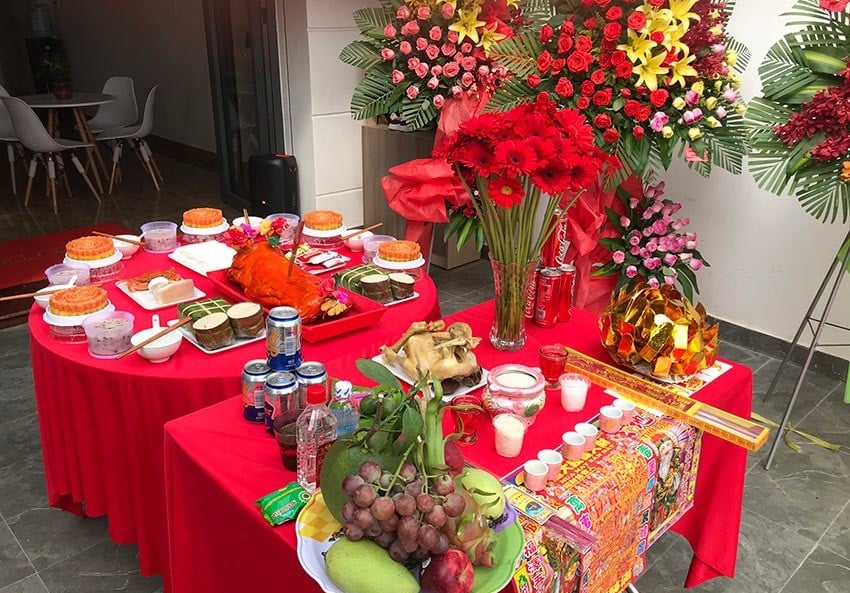 Bạn nên chuẩn bị mâm lễ đầy đủ để cúng khai trương