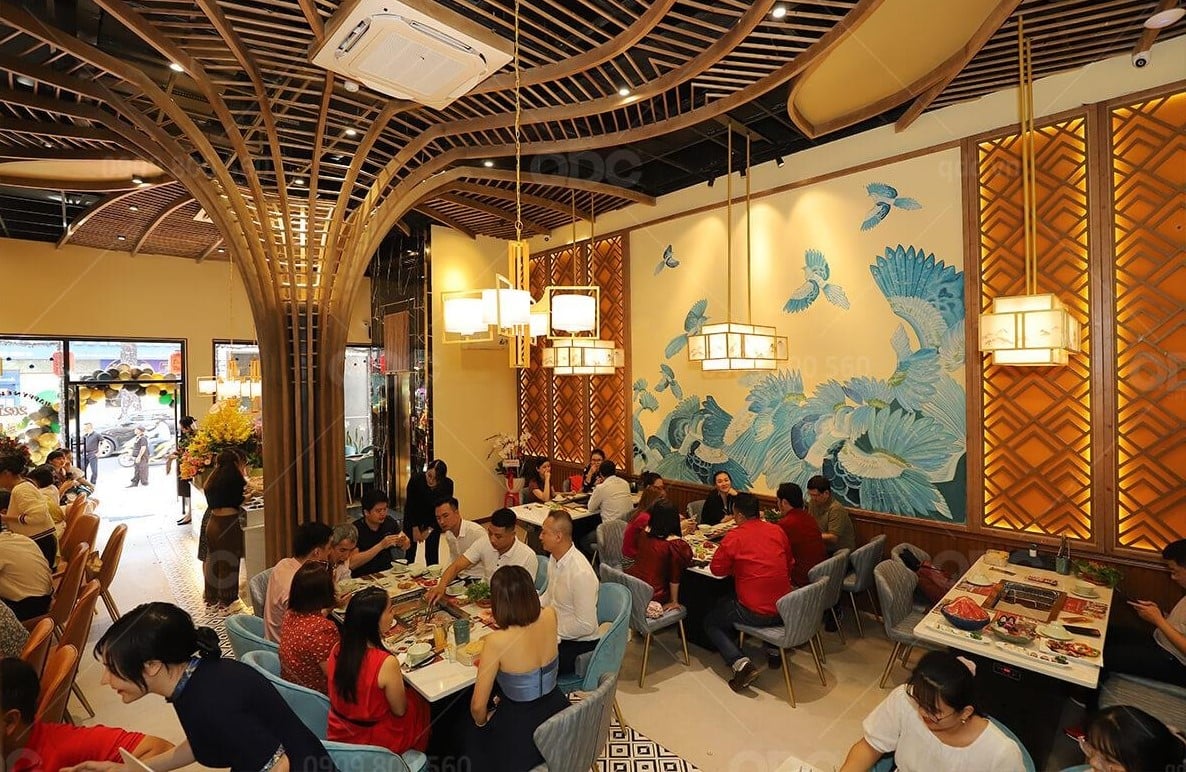 Không gian gọn gàng, ngăn nắp và bài trí hợp phong thủy sẽ tạo cảm giác thoải mái cho khách