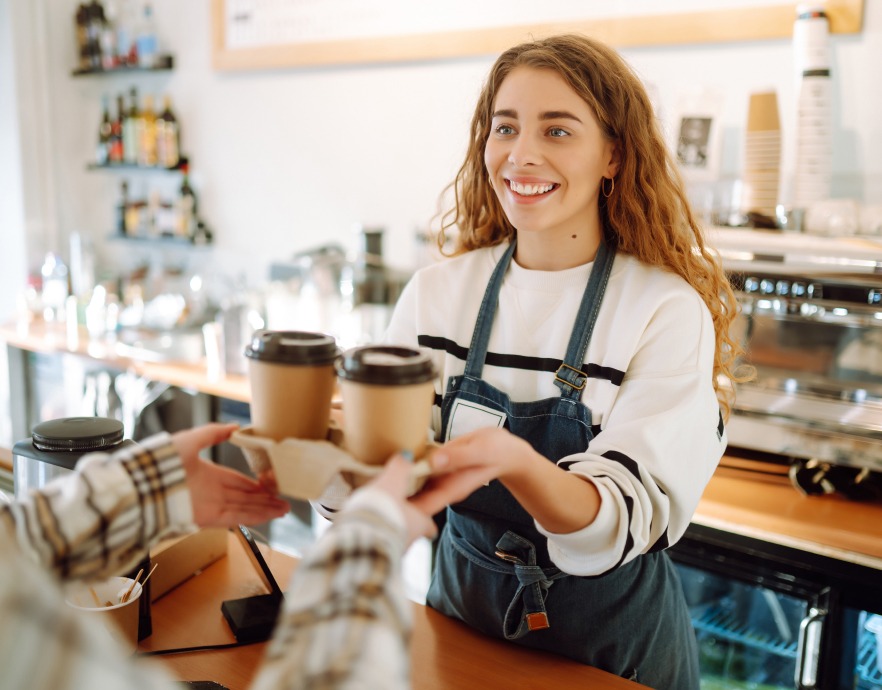 Khai trương vào ngày đẹp giúp hoạt động kinh doanh quán cà phê của nữ Ất Sửu 1985 diễn ra suôn sẻ hơn