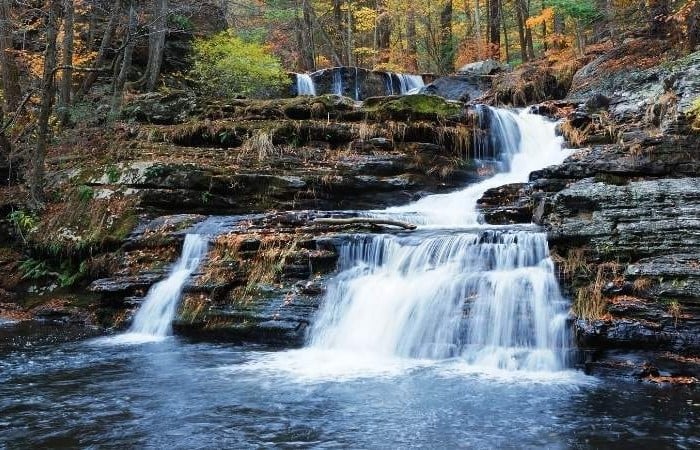 Người sinh năm 2005 Ất Dậu thuộc mệnh Tuyền Trung Thủy