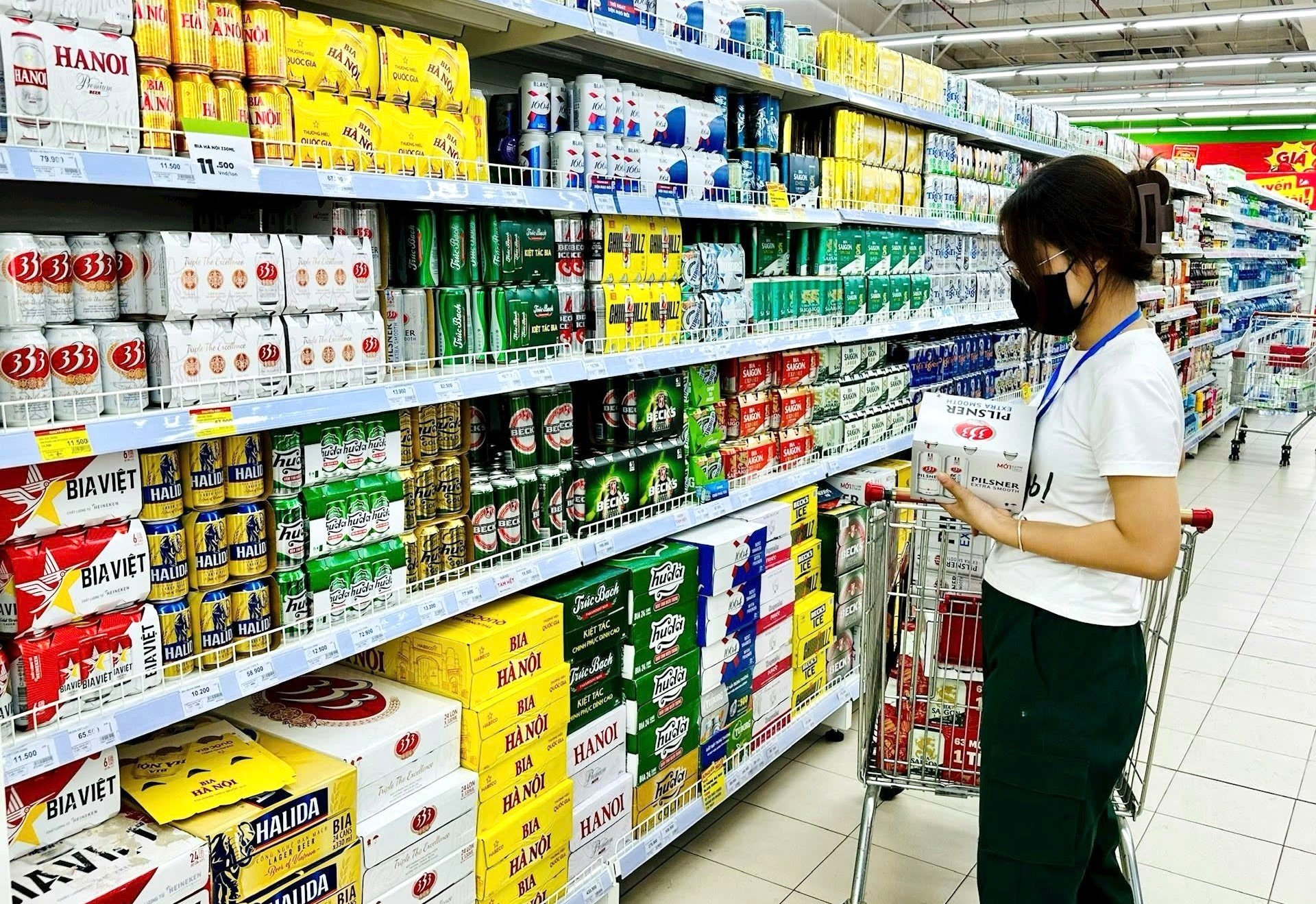 Thuế tiêu thụ đặc biệt với rượu bia sẽ tăng theo lộ trình kéo dài từ năm 2026 đến năm 2031