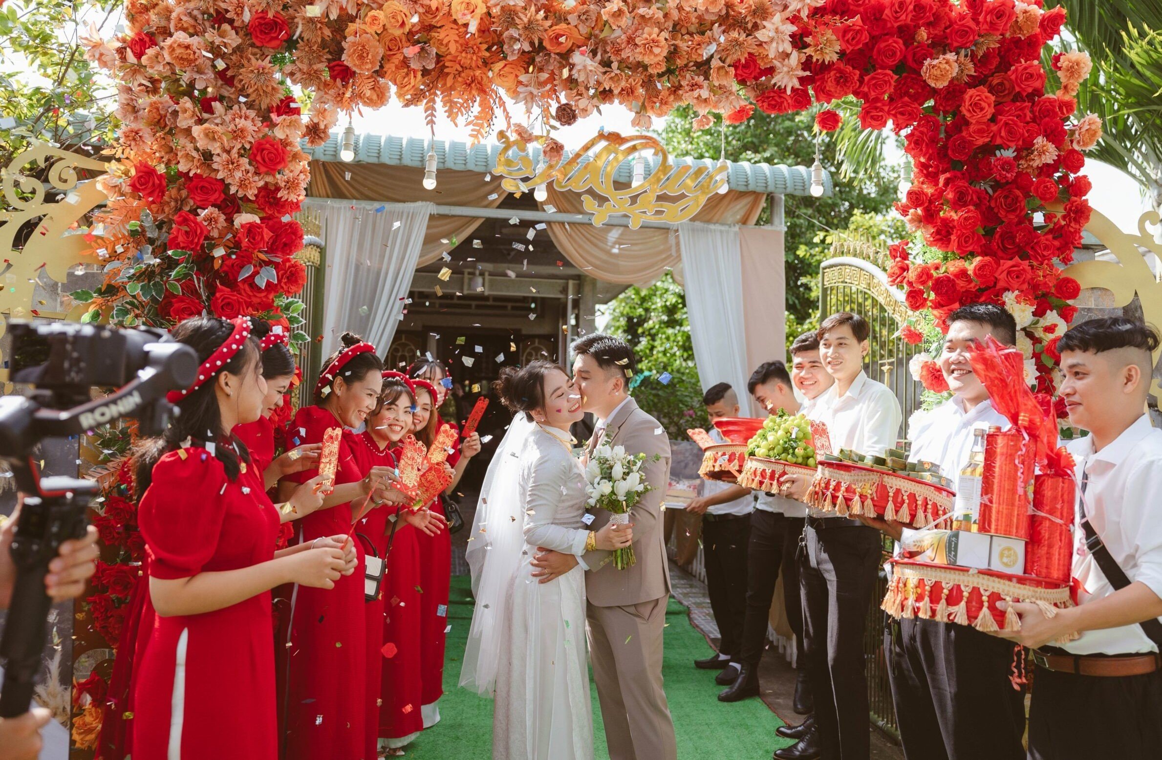 Hôn nhân hạnh phúc không chỉ dựa vào yếu tố hợp tuổi mà còn cần sự thấu hiểu và tôn trọng lẫn nhau