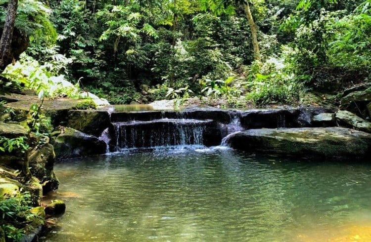 Nữ sinh năm 1997 mang mệnh Giản Hạ Thủy