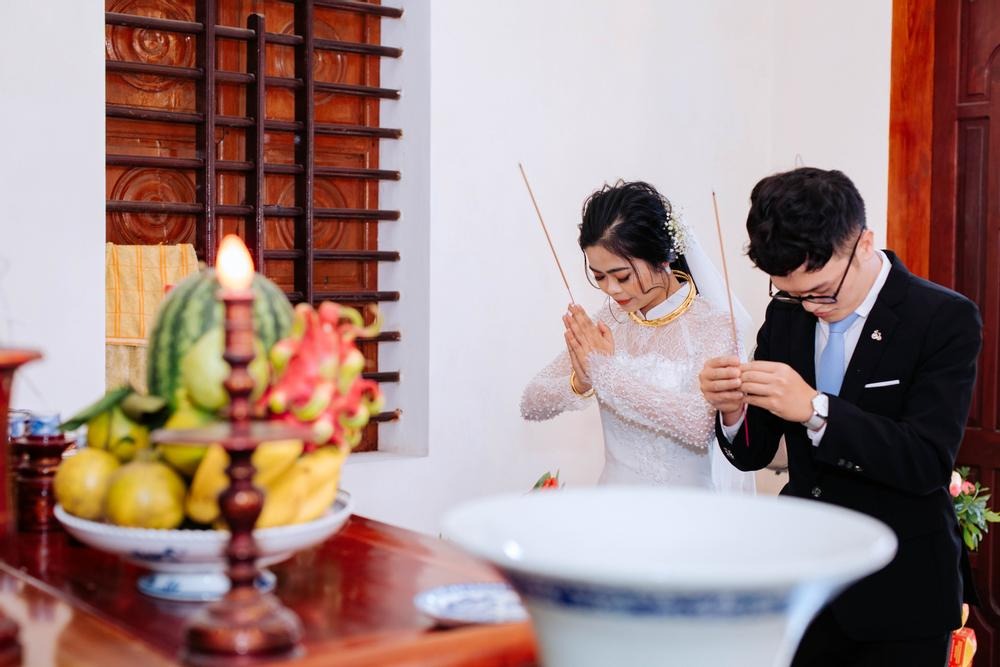 Nữ Quý Mùi nên cúng giải hạn đầu năm hoặc trước ngày cưới để hóa giải vận hạn xấu khi kết hôn trong năm 2026