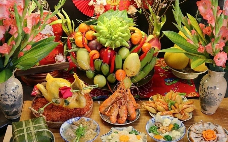 Một mâm lễ chỉn chu thể hiện sự thành tâm của gia chủ trong ngày đầu tháng