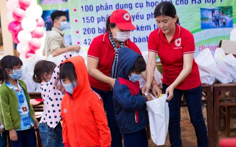 Ngày rằm là dịp để làm việc thiện, lan tỏa tình thương tới mọi người