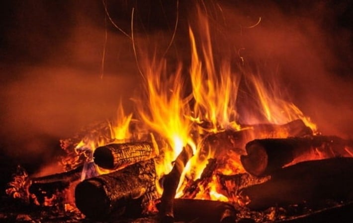 Nữ sinh năm Bính Dần 1986 thuộc mệnh Lư Trung Hỏa