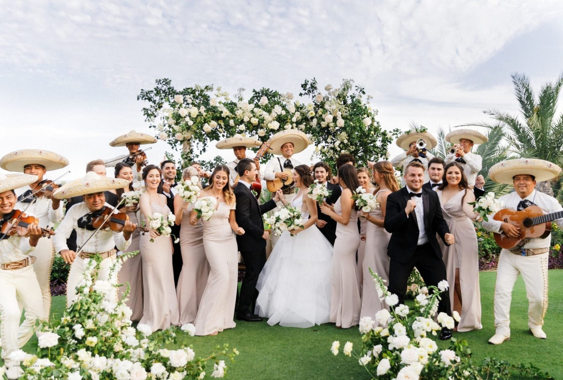 Nữ Mậu Thìn 1988 chọn ngày cưới cần cân bằng với năm Hỏa Vượng