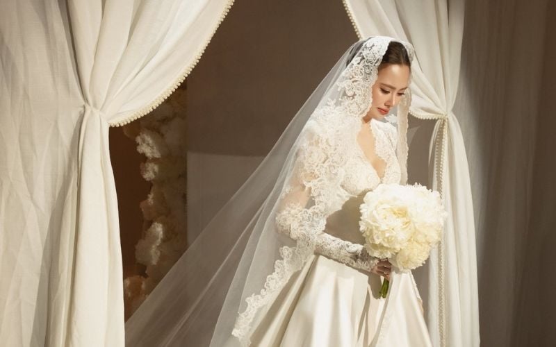 Mệnh Thành Đầu Thổ giúp nữ Mậu Dần 1998 có nền tảng vững chắc để xây dựng hạnh phúc lâu dài trong 2026 