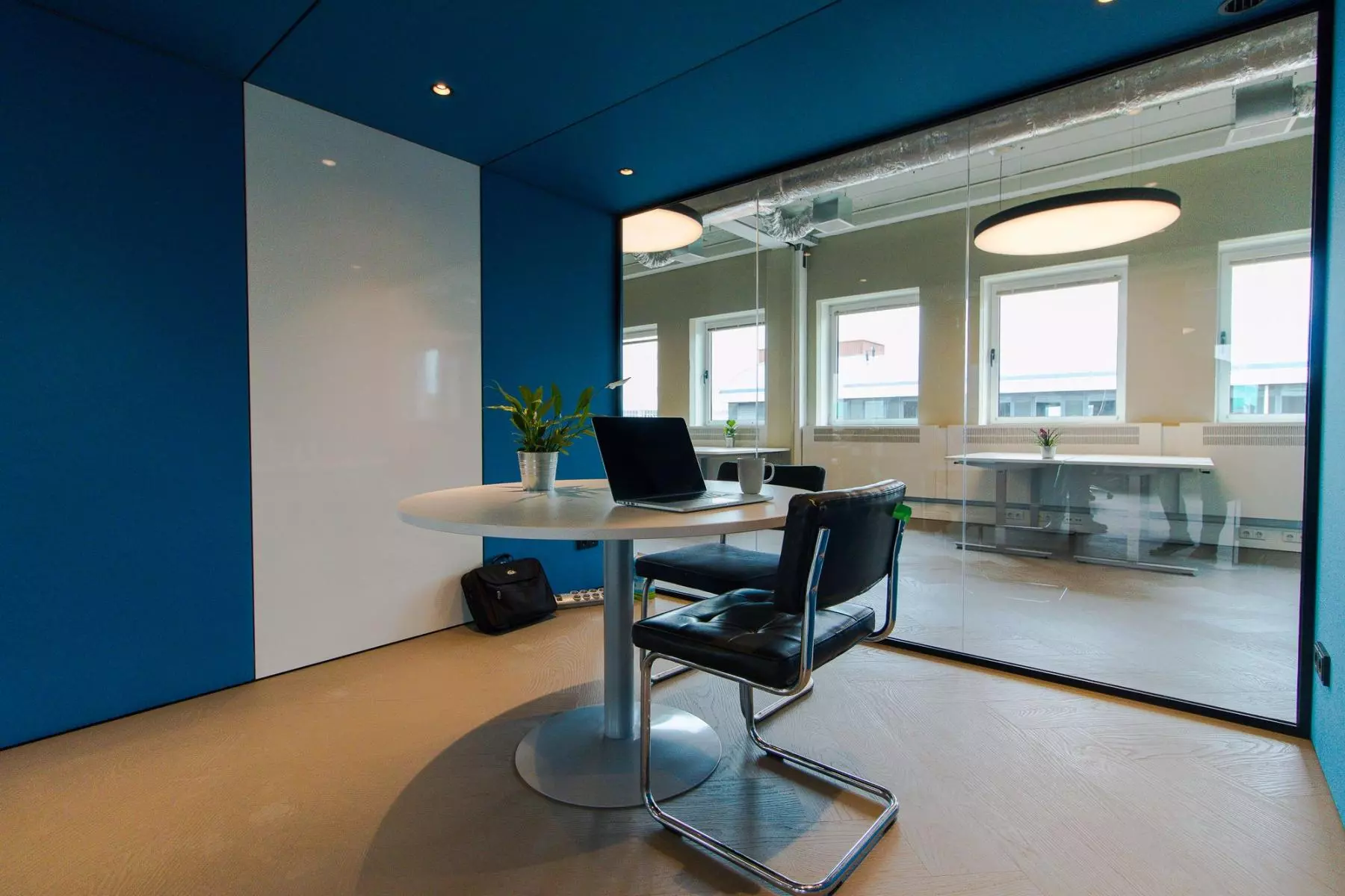 Theo phong thuỷ, ngồi hướng hợp sẽ giúp công việc của Quý Mão 1963 thuận lợi hơn 