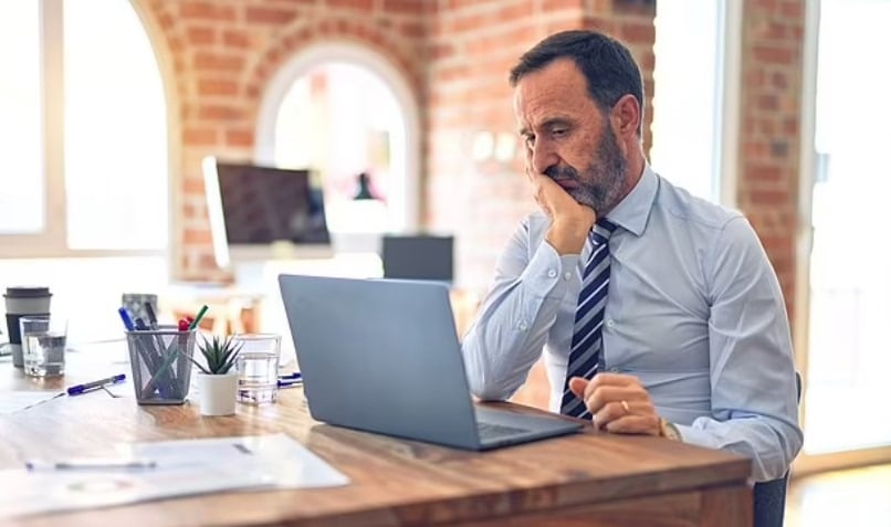 Nam Canh Tý dễ gặp khó khăn trong công việc năm 2026 do gặp Xung Thái Tuế và có sao Thái Bạch chiếu mệnh