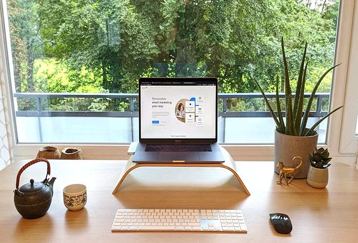 Không gian làm việc cần được giữ gọn gàng, ngăn nắp