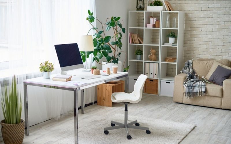 Hướng Đông thu hút tài lộc, danh vọng và may mắn trong công việc cho nữ Ất Sửu 