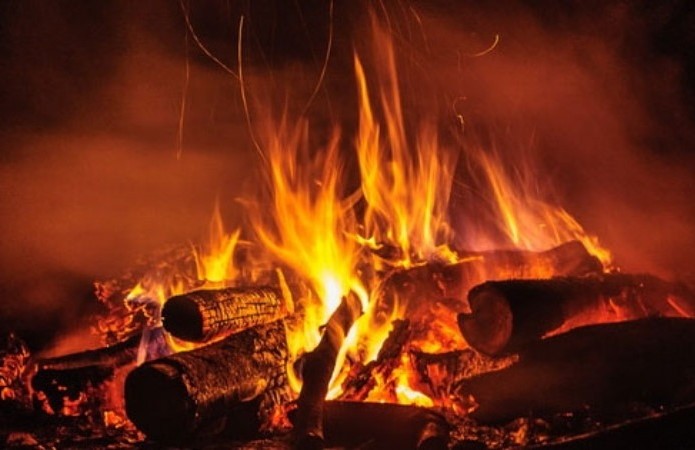 Nữ mạng sinh năm 1987 Đinh Mão thuộc mệnh Hỏa – Lư Trung Hỏa