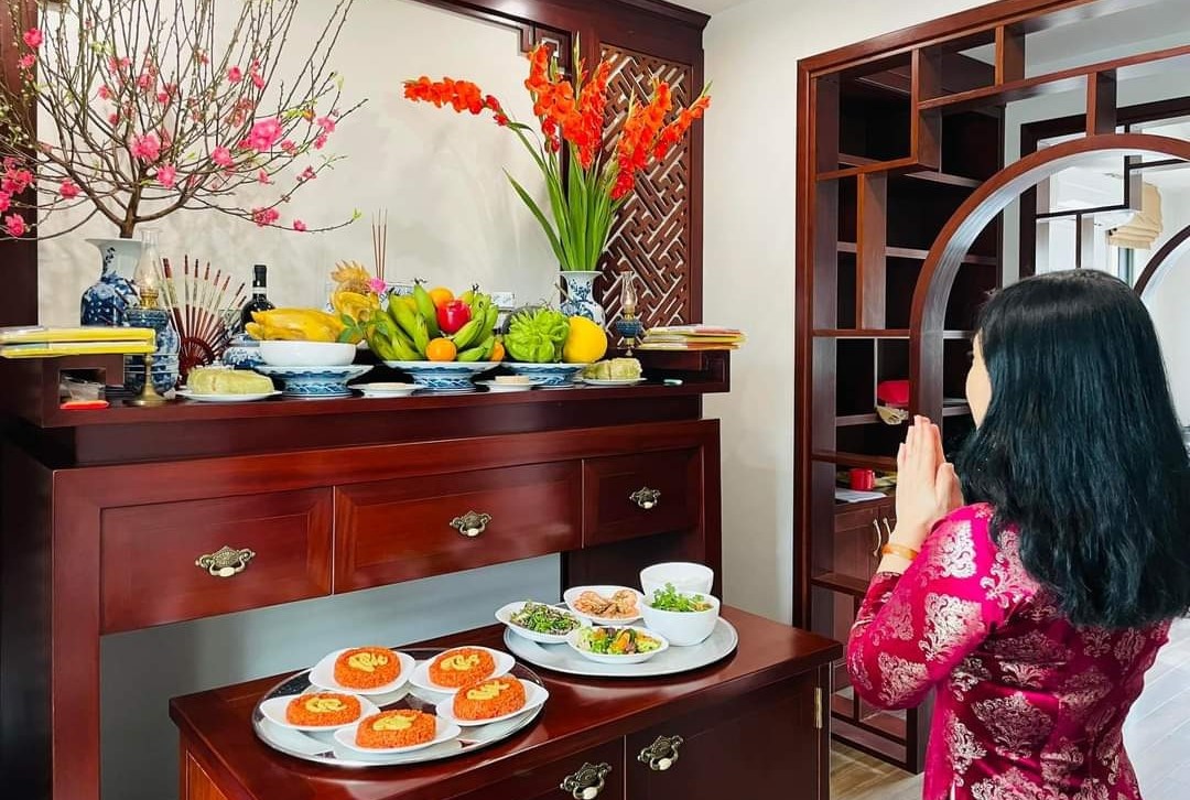 Bài văn khấn mùng 1 Tết Nguyên đán hướng đến việc cầu gia đạo yên ấm, con cháu khỏe mạnh, công việc hanh thông