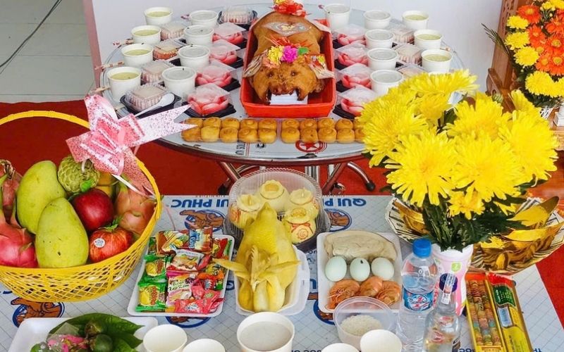 Một mâm cúng đầy đủ, bày biện đúng phong thủy giúp buổi lễ khai trương thuận lợi và may mắn