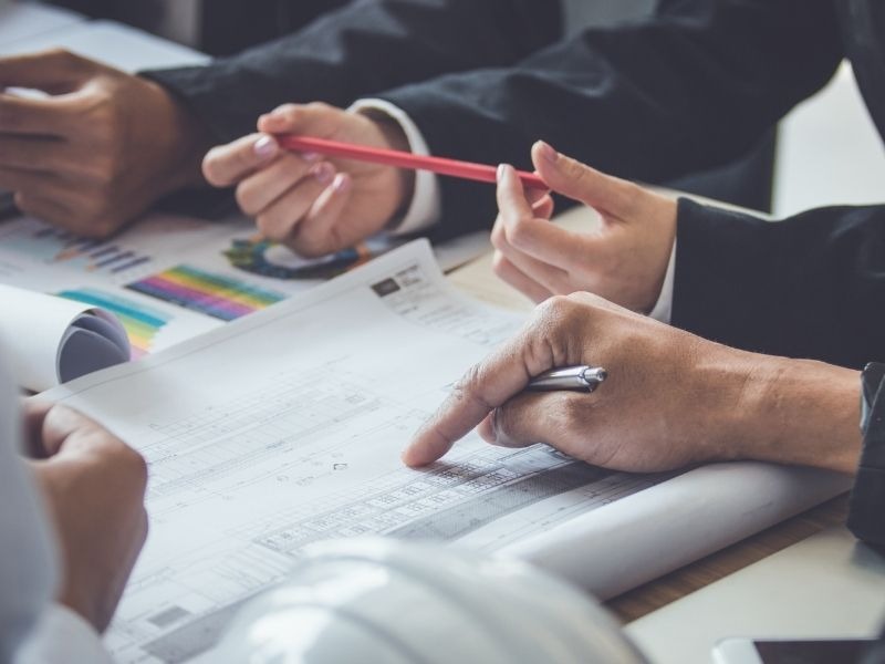 Người tuổi Quý Hợi 1983 nên tính toán thật kỹ khi chọn người hợp tác làm ăn trong năm 2026 