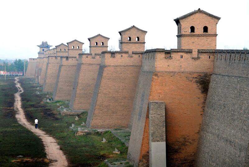 Người sinh năm 1999 Kỷ Mão thuộc mệnh Thành Đầu Thổ