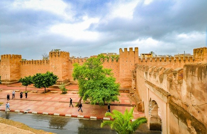 Người sinh năm 1999 Kỷ Mão mang mệnh Thổ với nạp âm Thành Đầu Thổ