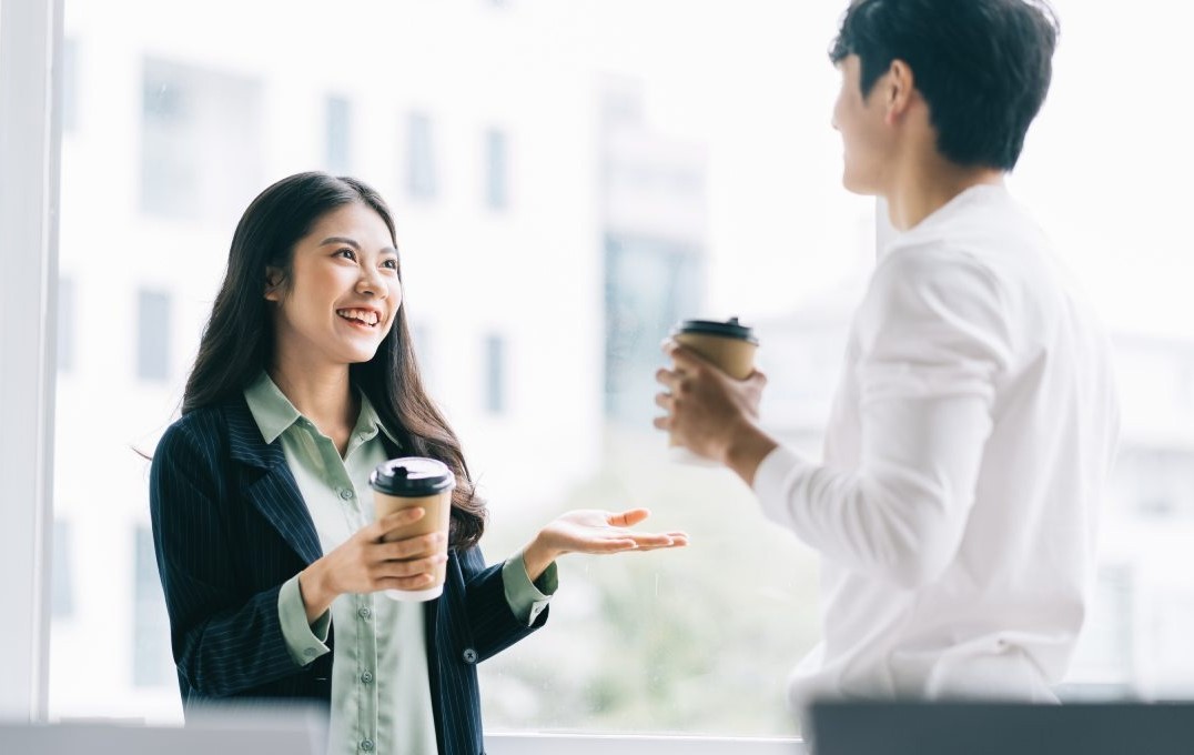 Bạn nên giữ phong cách giao tiếp mềm mỏng, tránh tranh luận căng thẳng về lợi ích