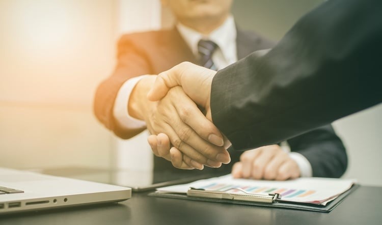 Làm việc với người hợp tuổi giúp Đinh Mùi cảm thấy tự tin hơn