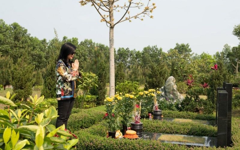 Đọc văn khấn tảo mộ với lòng thành sẽ giúp buổi lễ thêm trọn vẹn và ý nghĩa