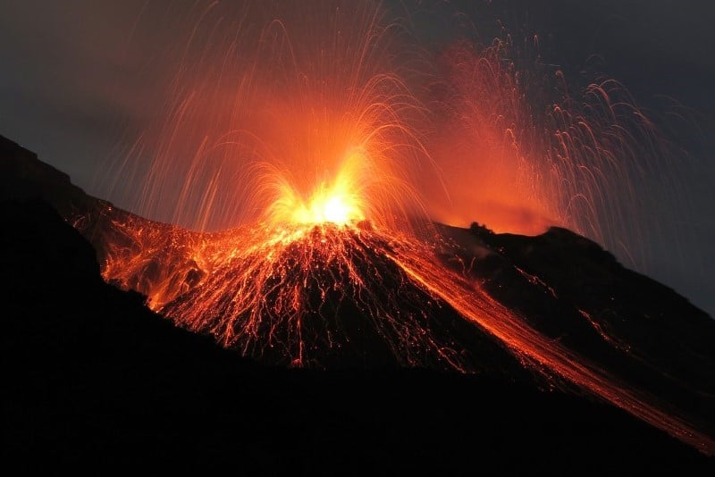 Người sinh năm 1994 thuộc mệnh Hỏa – Sơn Đầu Hỏa