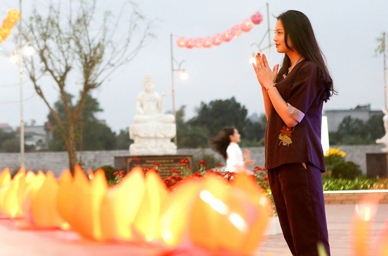 Những kiêng kỵ vào ngày Rằm tháng Chạp phản ánh mong muốn giữ gìn hòa khí gia đình, ổn định tài lộc và tinh thần an yên