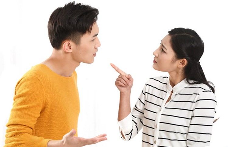 Bạn nên tránh tranh cãi, gây gổ vào ngày Rằm tháng Chạp