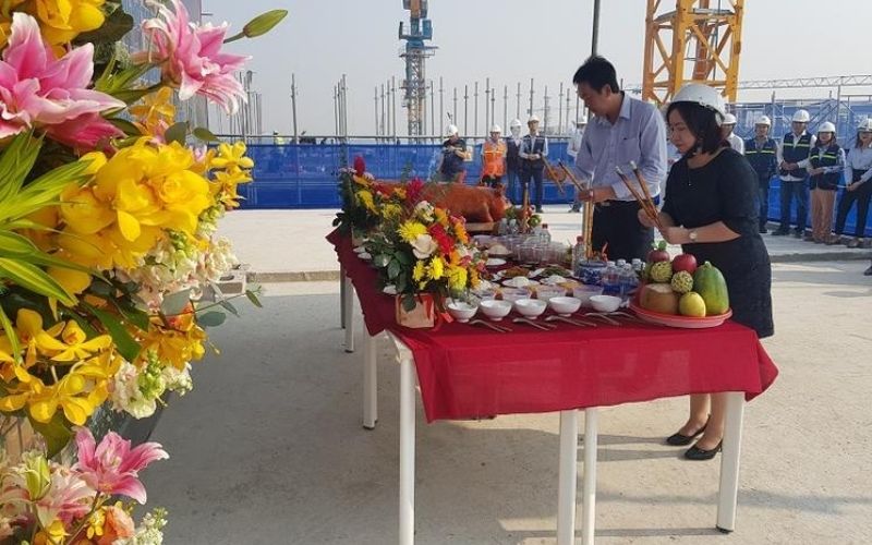 Gia chủ Mậu Thìn nên giữ tâm thế bình an khi tiến hành lễ cúng đổ mái 