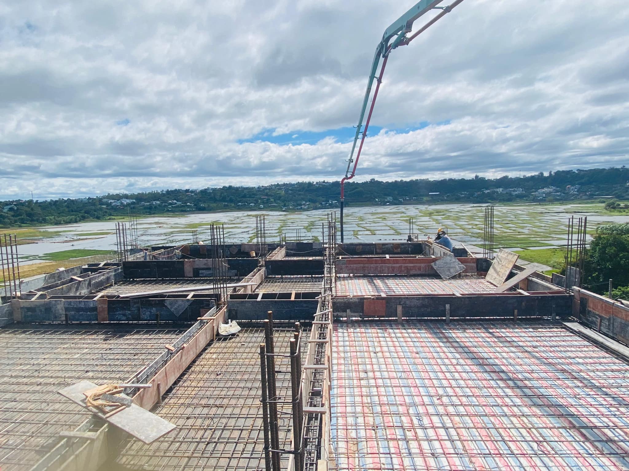 Bính Thìn 1976 khi đổ mái cần tránh các ngày Tam Nương, Nguyệt Kỵ, Sát Chủ và Thụ Tử 