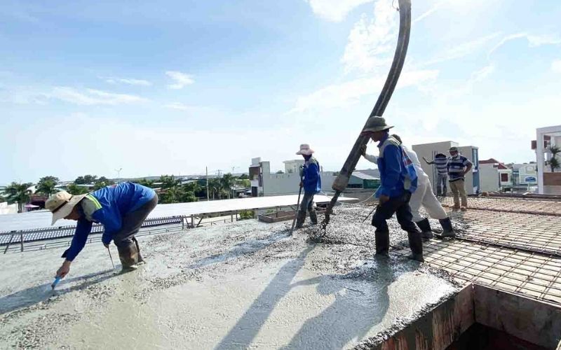 Đổ mái vào ngày hợp tuổi vừa hợp phong thủy vừa giúp gia chủ an tâm khởi đầu cuộc sống mới