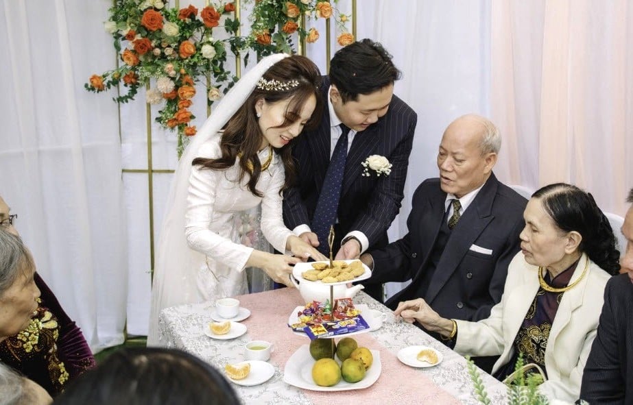 Bạn nên lựa chọn khung giờ đẹp trong ngày để tiến hành nghi lễ ăn hỏi