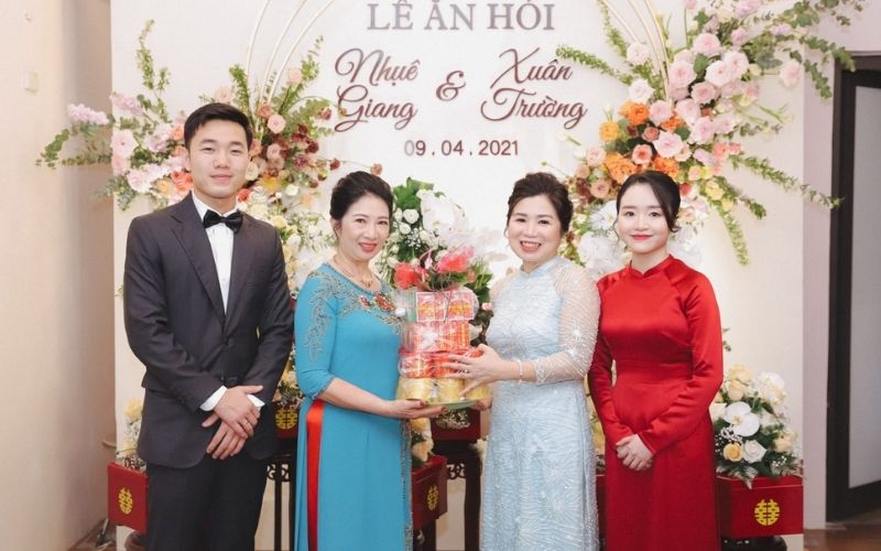 Ngày đẹp, giờ lành giúp lễ ăn hỏi diễn ra thuận lợi, khởi đầu cho cuộc sống hôn nhân như ý